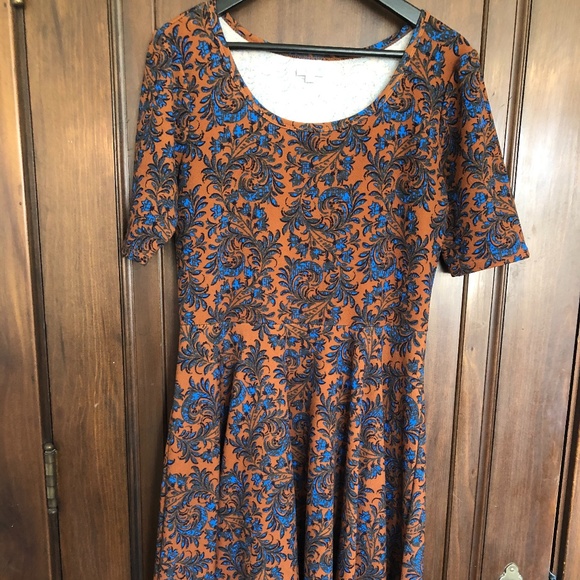 Nicole Dress - Picture 1 of 3